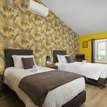 La Pepite Piscine, Massage Et Hotell Gauriaguet